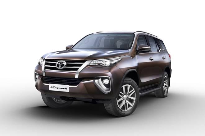 Hire Toyota Fortuner in Udaipur