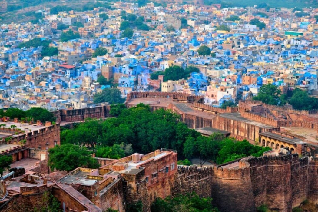 Desert Gems: Jodhpur and Jaisalmer Adventure